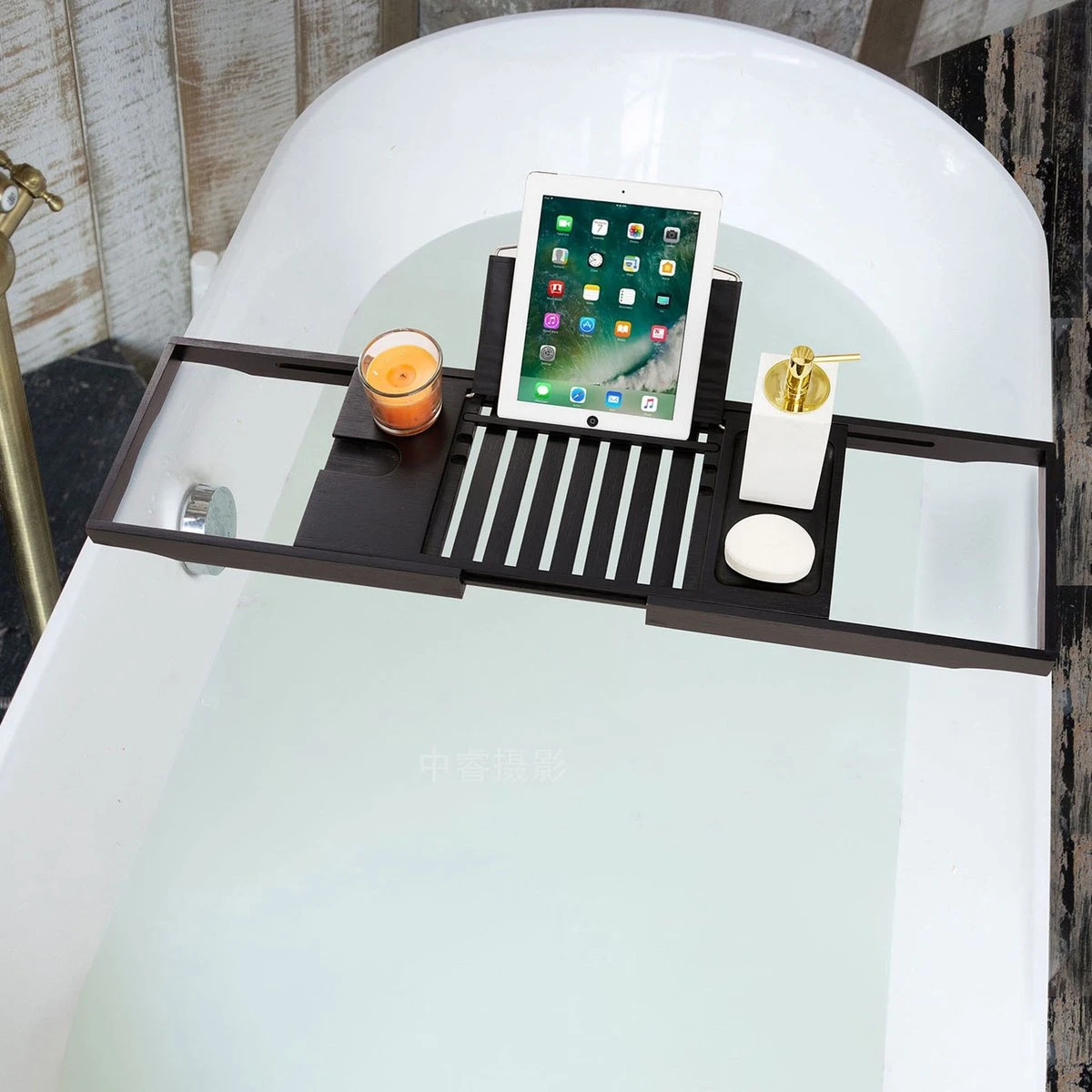 ACAZA Badrekje - Uitschuifbare Bamboe Bad Brug (Min 70 Cm - Max 105cm) - Verstelbare Plank Voor In Bad Met Tablet Houder - Zwart - Afbeelding 4