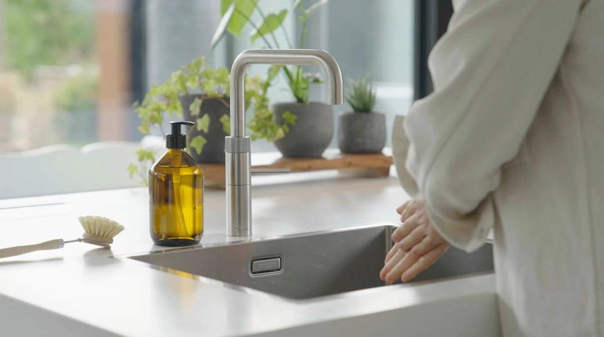 24DOTS Living Zeepdispenser | 500 Ml Bruin Amber Glas | Zeeppompje | Zeeppomp | Met Zwart Pompje - Afbeelding 4