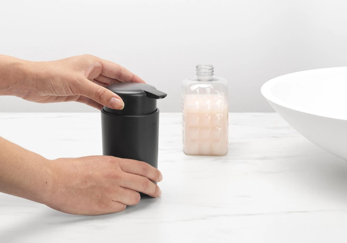 Brabantia ReNew Zeepdispenser - 250 Ml - Dark Grey - Afbeelding 3